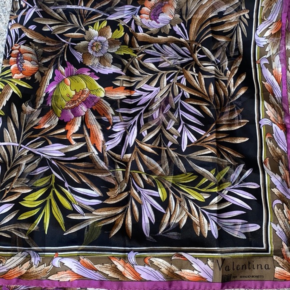 Valentina Fiore Elegant Floral Square Scarf Vintage - Picture 3 of 3
